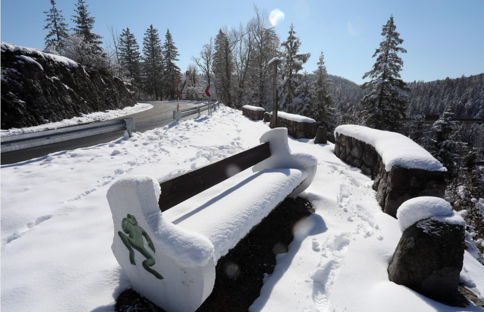 PRIPREMITE KIŠOBRANE, POČETAK TJEDNA NOSI KIŠU, A MOGUĆE I SNIJEG! Na Jadranu grmljavinska nevremena, većinom će puhati olujna bura!