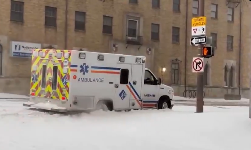 Zimska oluja u SAD-u: Sedam mrtvih, 800.000 bez struje, 11.000 letova otkazano – polarna hladnoća ne popušta