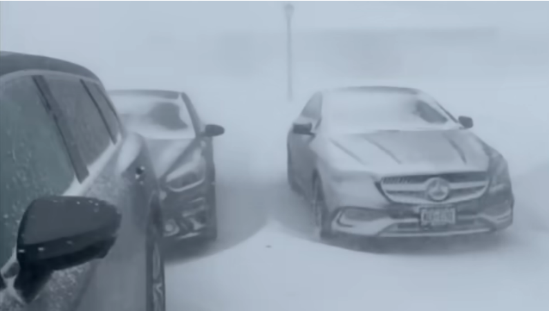 Ekstremna zima u SAD-u: 800 tisuća bez struje, 16 mrtvih, otkazane tisuće letova