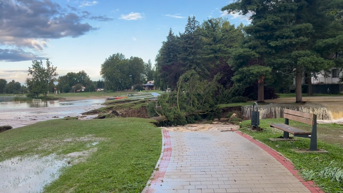 Drava i dalje radi probleme: Voda u Drnju preplavljuje dvorišta kuća i uzrokuje evakuaciju