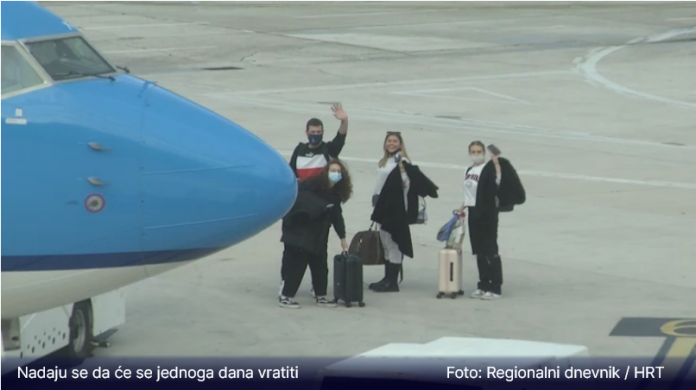 TUŽNO PLAČEM, KUĆU OSTAVLJAM,.. : Četvero mladih Splićana otišlo je u Irsku. Hrvatska im nije dala priliku