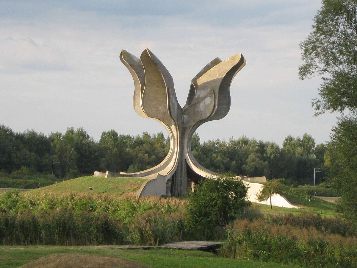 Mladen Pavković: Halo! Nije Jasenovac „lutrija“!