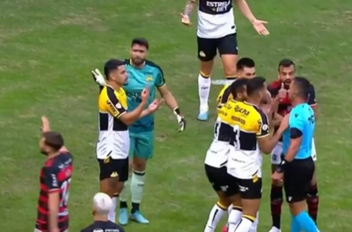 Ovo je jedan od najbizarnijih penala ikada: Ova situacija vidi se jednom u sto godina