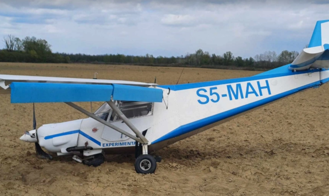 Srušio se mali sportski zrakoplov kod Siska, pilot prošao bez ozljeda