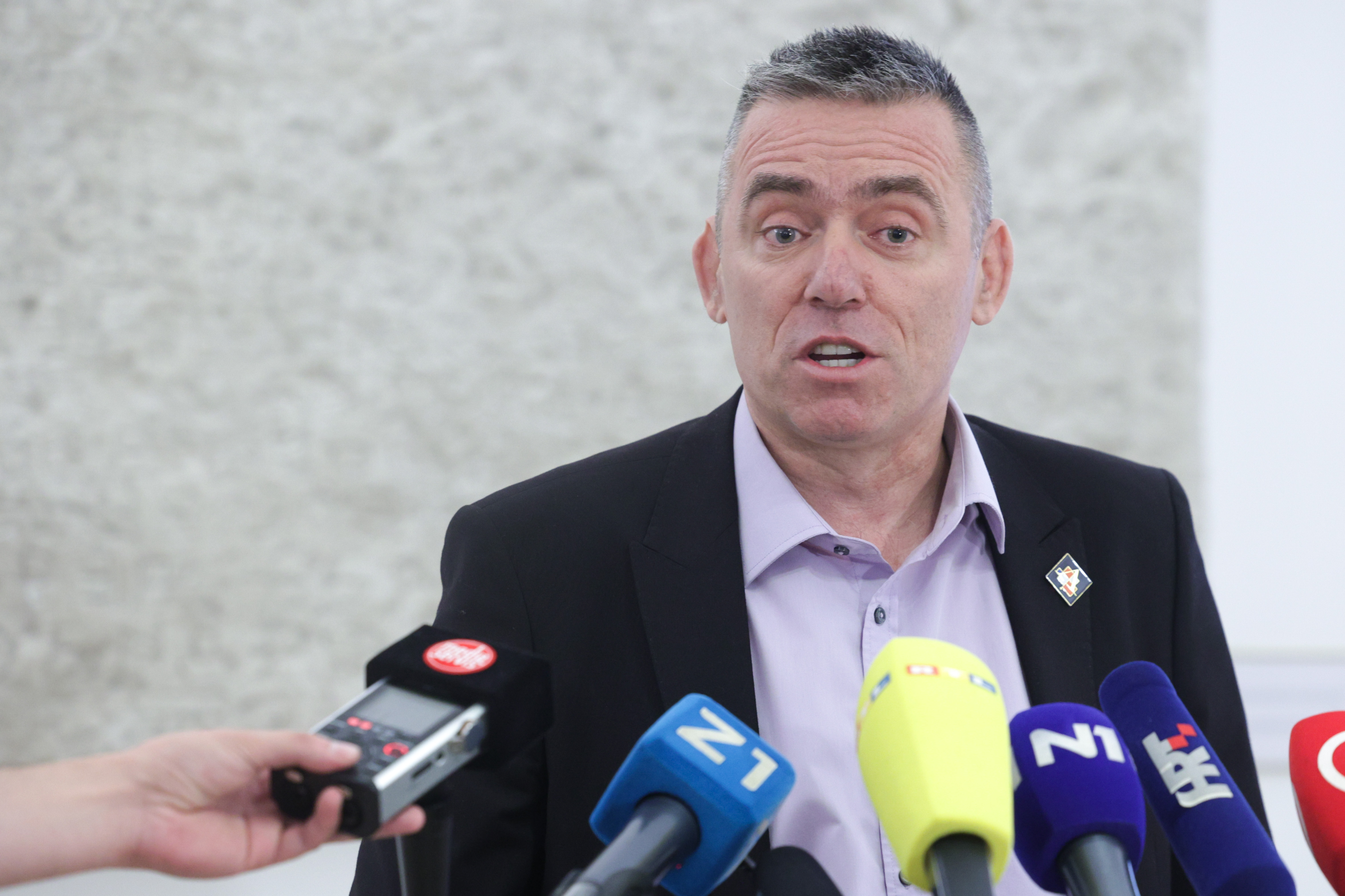 U Srbiji se digla hajka zbog Mlinarića, on poručio: 'To je znak da smo na dobrom putu'