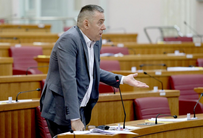 ‘VEĆ STE ŠATOR DIGLI’: SVAĐA U SABORU: ‘Suosjećate s civilnim žrtvama rata kada ste u koaliciji s SDSS-om!’ ONDA JE ZAGRMIO REINER