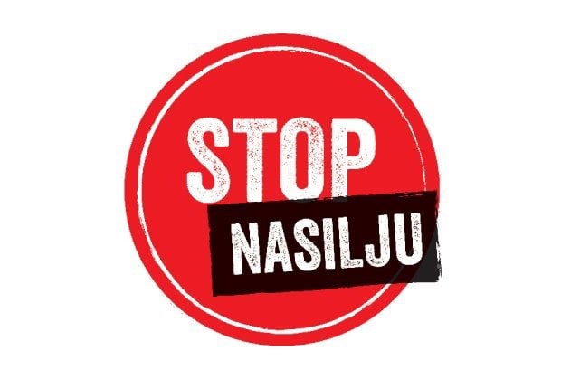 Dječaku (13) ispred škole u Belišću slomili ruku, ogorčena majka: ‘Maltretiraju ga već 7 godina…‘