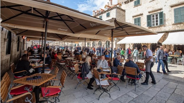 Cijene po gradovima: Evo koliko kava stoji na splitskoj rivi, na Stradunu, u Slavonskom Brodu