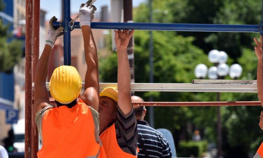 Uvezli smo tisuće nekvalificiranih samaca, koji s niskim plaćama ne mogu preživjeti s obitelji