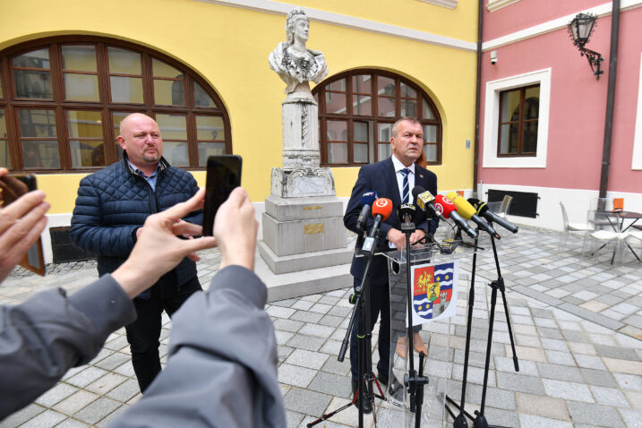 EPPO sumnja u korupciju u Varaždinu. Kako se gradila bolnica i je li župan Stričak namjestio posao?
