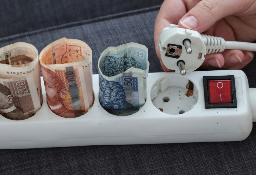 HEP OBJAVIO NOVE CIJENE STRUJE OD 1. TRAVNJA: Većina kućanstva će dobiti veće račune od onih koje je najavio premijer