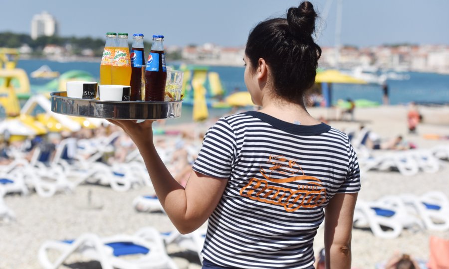 Studenti kao rješenje za manjak radne snage? Poslodavci traže ukidanje porezne prepreke za one koji žele više zaraditi