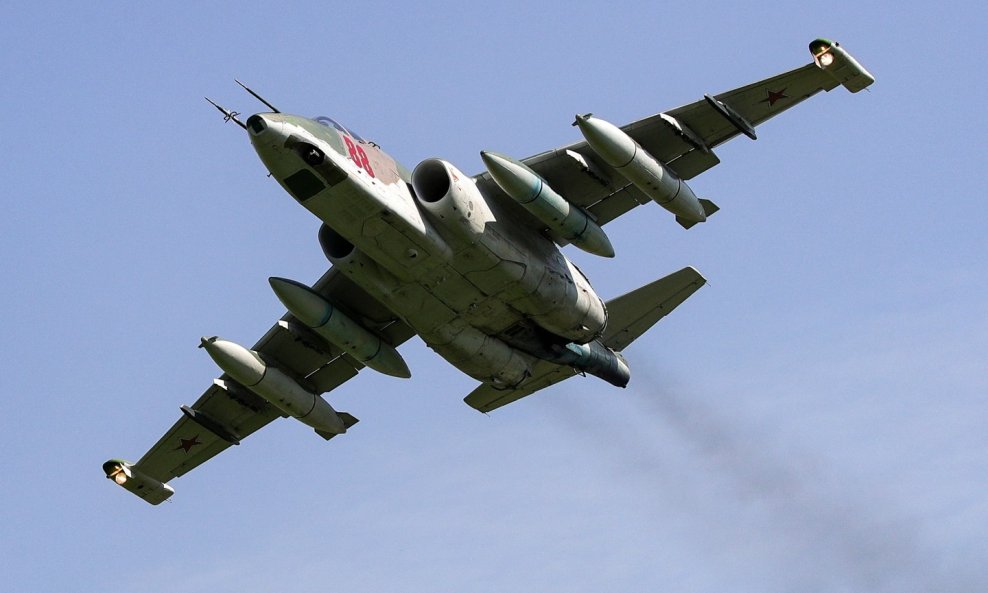 Ukrajinci srušili ruski Su-25 i objavili video, avion je došao preblizu