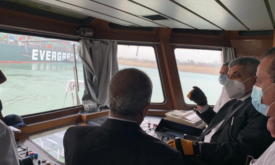 Nastavlja se agonija u Sueskom kanalu: On je poput ogromnog nasukanog kita...Ne možemo isključiti da će trebati nekoliko tjedana