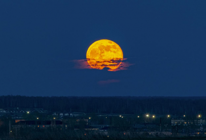 NEBESKI SPEKTAKL VEČERAS U HRVATSKOJ! Supermjesec je astronomska poslastica, ali nemojte se iznenaditi ako nećete moći zaspati