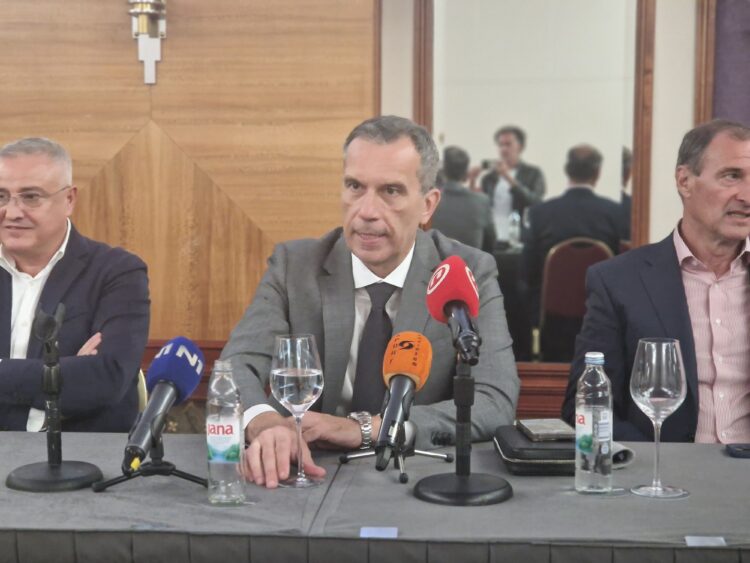 Potres u HNS-u zbog tajnog sastanka: Glavni tajnik HNS-a uhvaćen u druženju sa Zdravkom Mamićem u Hercegovini