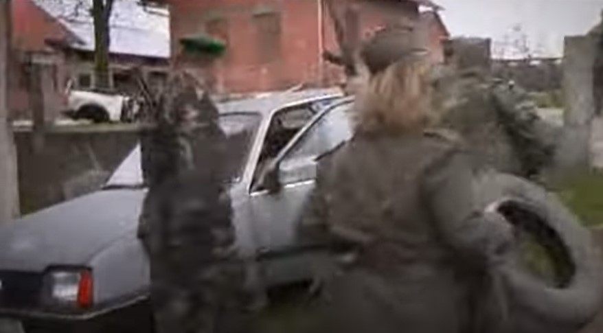 TJELOHRANITELJ NAŠE PJEVAČICE SUDJELOVAO U UBIJANJU HRVATA! Zvali su ga ‘poručnik Duško’: Bili su nemilosrdni, ispalili zolju u kuću punu žena