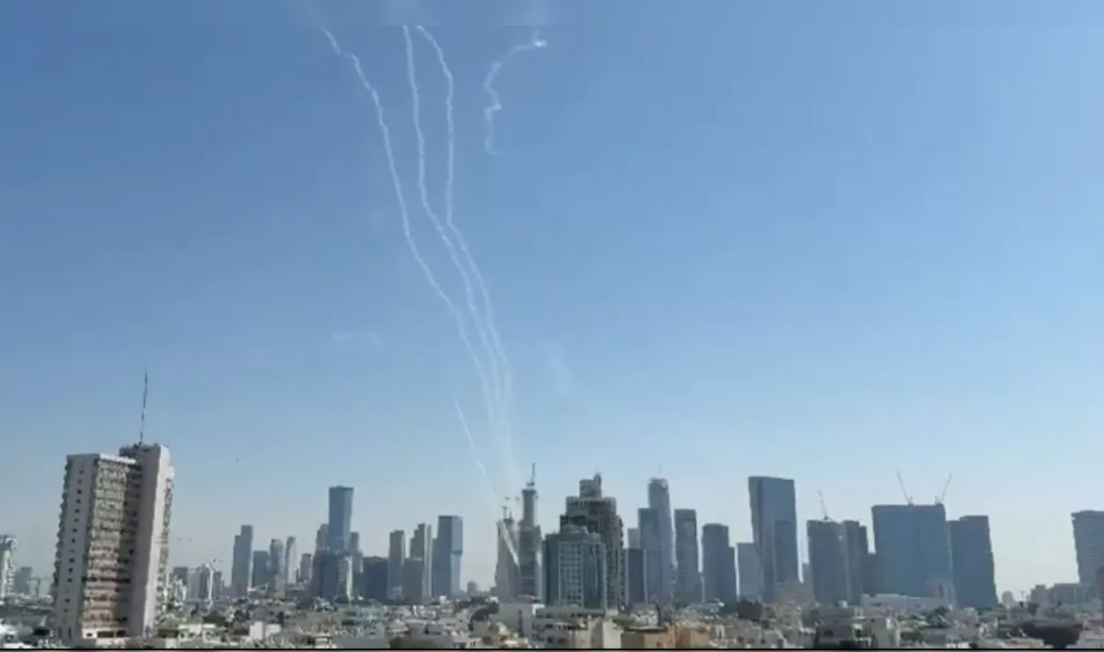 Iran raketirao Tel Aviv: rat Irana, Izraela i SAD-a ulazi u najopasniju fazu - UŽIVO