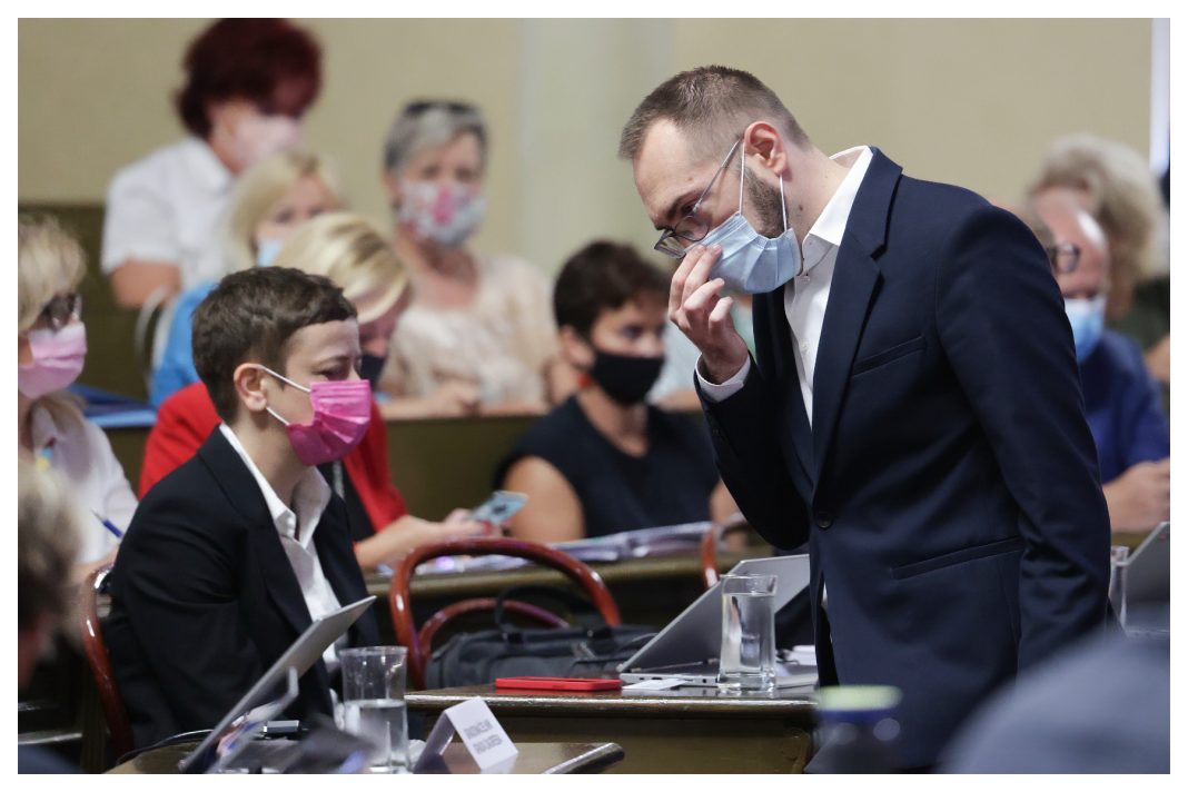 U Gradskoj skupštini nakon rasprave izglasano: Od 6. rujna ukida se mjera roditelj odgojitelj