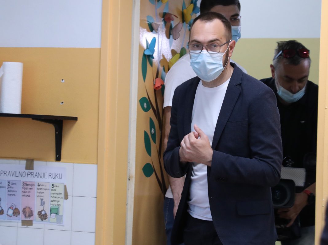 Birački odbor u Zagrebu razriješen dužnosti zbog fotografiranja s Tomaševićem - hoće li biti poništeni glasovi