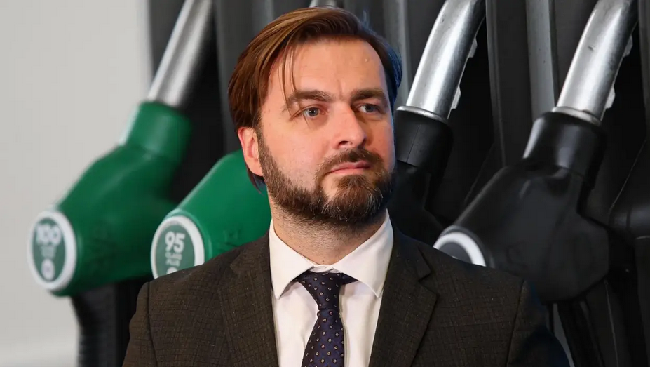 Ćorić najavio: Ako se ovaj trend nastavi, od idućeg tjedna čekaju nas znatno niže cijene goriva