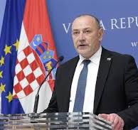 Medved: Vojni rok nije ukinut nego – zamrznut