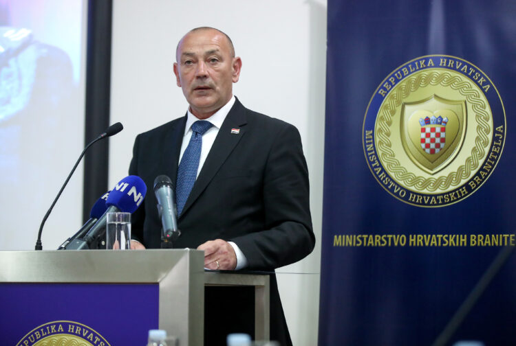 Na sutrašnoj sjednici Vlade RH-a, trebali bi biti i donesena Odluka o visini osobne invalidnine HRVI