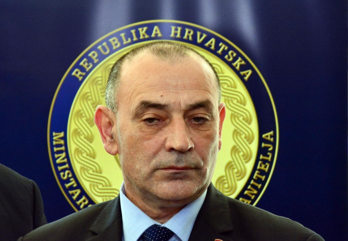 MINISTAR TOMO MEDVED DANAS U SLAVONSKOM BRODU POVODOM OBILJEŽAVANJA POGIBIJE DJECE U DOMOVINSKOM RATU - "MALI KRIŽ - VELIKA ŽRTVA"