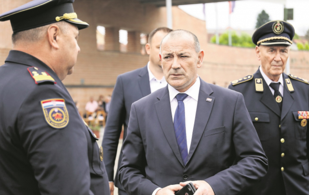 RATNIK NA ČELU MINISTARSTVA OBRANE: Medved je Plenkovićev adut iz rukava! Vrijeme je da ode stranački postavljen ministar