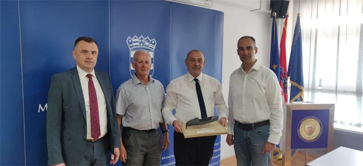 Ministar Medved primio hrvatske branitelje koji su preveslali Atlantik