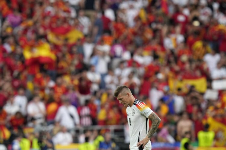 "DANKE TONI"  Kroos na tužan način završio veličanstvenu nogometnu karijeru