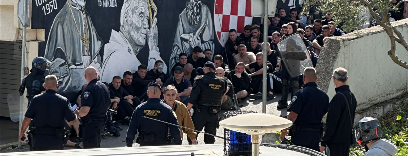 VJEČITI DERBI - Dogovorena tučnjava Torcide i BBB-a u Splitu: Policija privela više od 100 osoba, no Torcida se potukla na Poljudu i s policijom