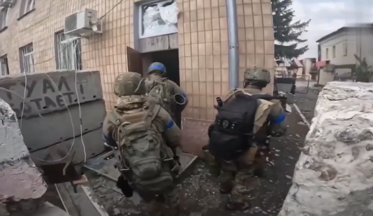 Ruske snage prodrle u predgrađe Torecka: Intenzivne borbe na istočnom frontu Ukrajine