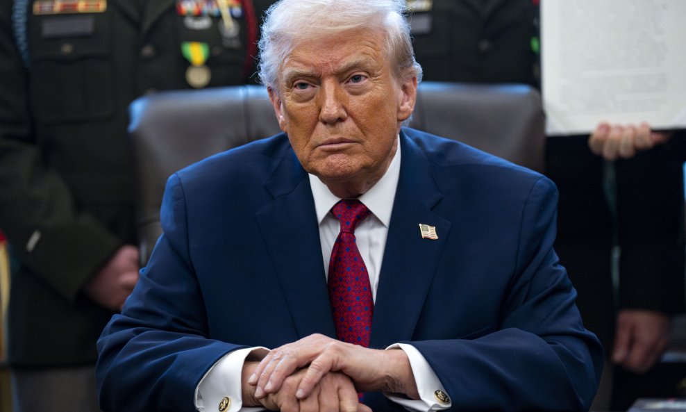 DOKLE? Nakon Meksičkog zaljeva i jezera Ontario, Trump se okomio na Novi Meksiko. Idući su oceani?