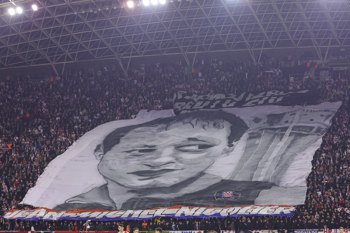 Počast Jeanu Micheleu Nicolieru: Hrvatski navijači na Poljudu odali hommage francuskom dragovoljcu