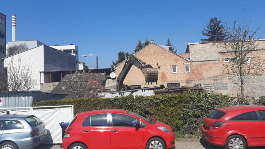 RUŠENJE Elvis je bio u kući na Trešnjevci, a onda se odjednom sve počelo urušavati: ‘Mogao sam poginuti‘