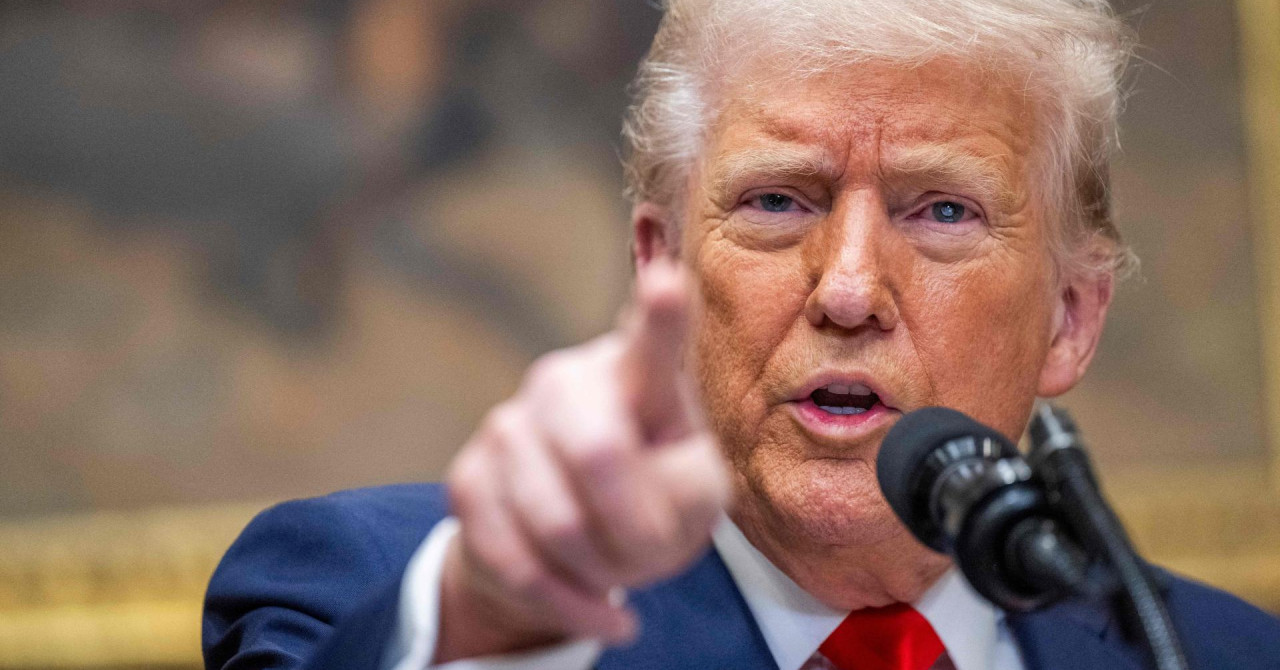 Trump  uveo carine Meksiku i Kanadi, pojačao carine i Kini. Stigla bijesna reakcija Pekinga, Trudeau najavio odmazdu