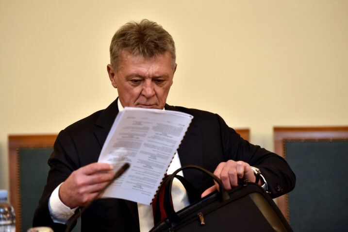 ZANIMLJIVA SITUACIJA  Sigurnosnu provjeru u DORH-u prolaze svi, pa tako i – vozači. Turudić će biti jedina osoba tamo bez sigurnosne provjere