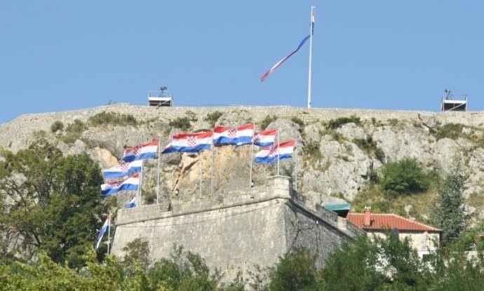 DALMACIJA U PRVIM MJESECIMA DOMOVINSKOG RATA - LJETO/JESEN 1991.