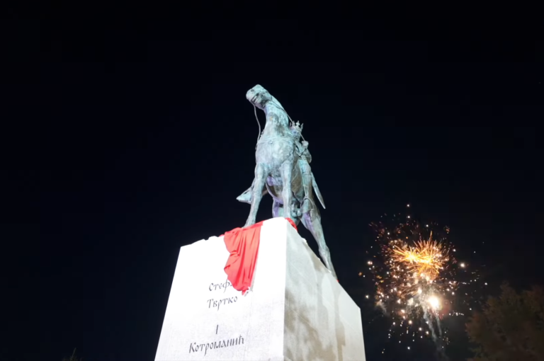 U Banjoj Luci postavili spomenik kralju Tvrtku I. Kotromaniću i proglasili ga Srbinom
