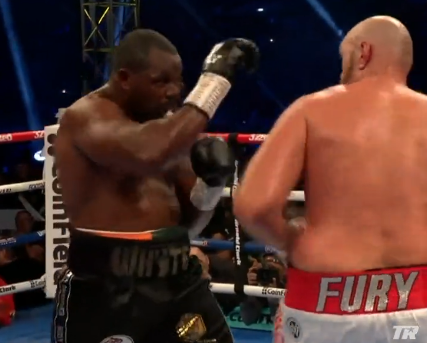 (VIDEO) POGLEDAJTE RAZORNI NOKAUT DOSTOJAN TRONA: Spektakl se pretvorio u cirkus, ali ovaj potez je oduševio gotovo 100.000 ljudi