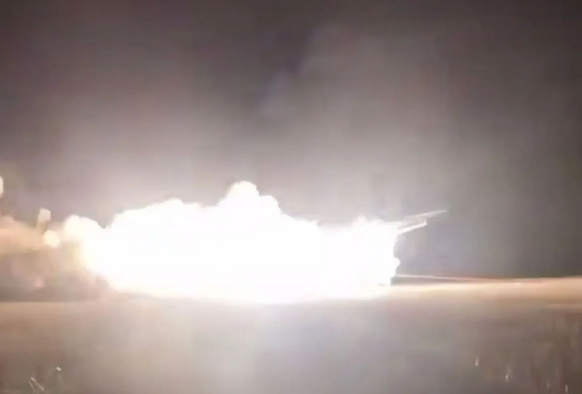 Ukrajinski dronovi pogodili lokaciju u Udmurtiji, vojni blogovi tvrde da je meta bila tvornica projektila u Votkinsku