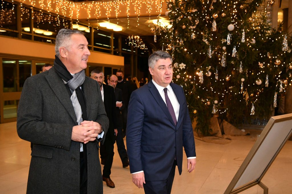 Milanović se, zbog susreta s Đukanovićem, testirao na koronu. Negativan je