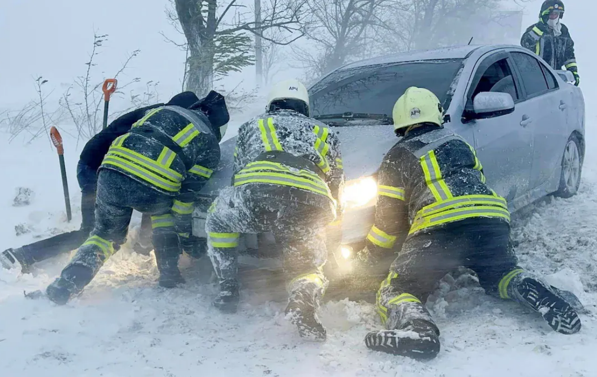 Tragična oluja odnosi deset života: Razaranje u Ukrajini, Rusiji i Moldaviji