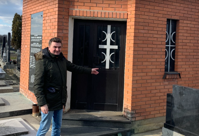 NIKOLA KAJKIĆ NIJE TIME NIMALO ZADOVOLJAN: Čini se da je spomenik Belim Orlovima i Šokočaninu zakonit?!