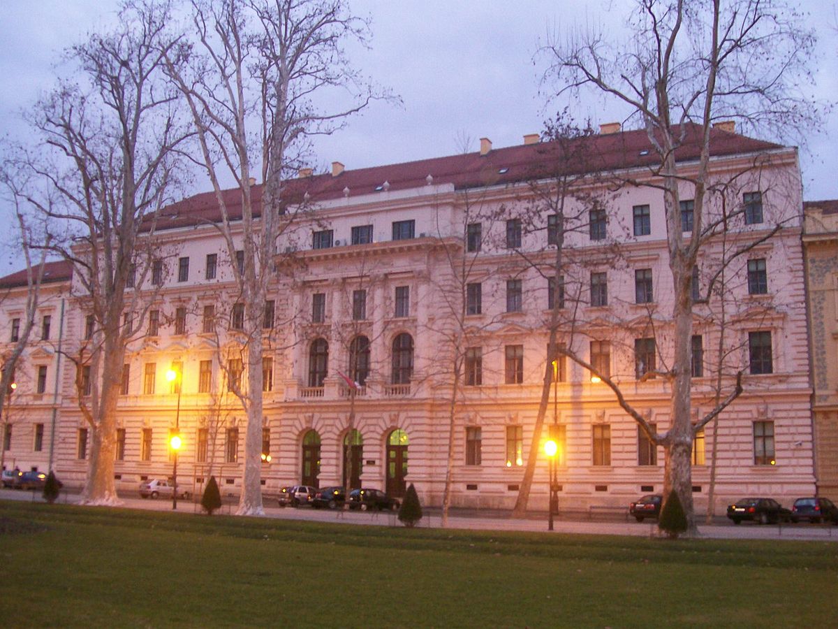 Mjesec travanj: Suđenja za ratne zločine 90-ih