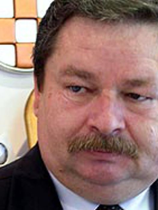 IN MEMORIAM U spomen na preminulog hrvatskog generala Đuru Dečaka