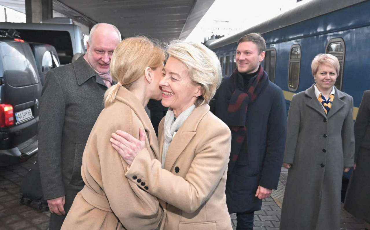 URSULA STIGLA U KIJEV! ‘Drago mi je što sam se vratila’, europska svita dolazi u Ukrajinu: Ne nose samo dobre vijesti
