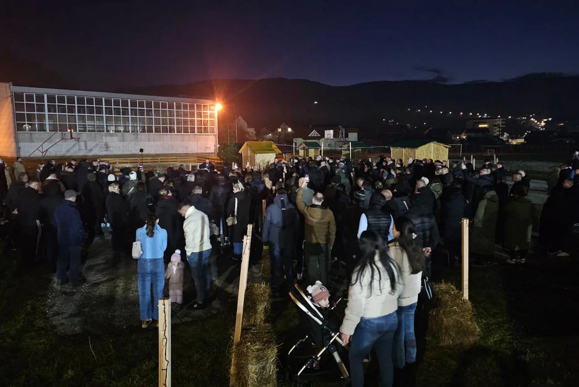 Zabranili Advent u Uskoplju: Stotine Hrvata na prosvjedu zbog zabrane