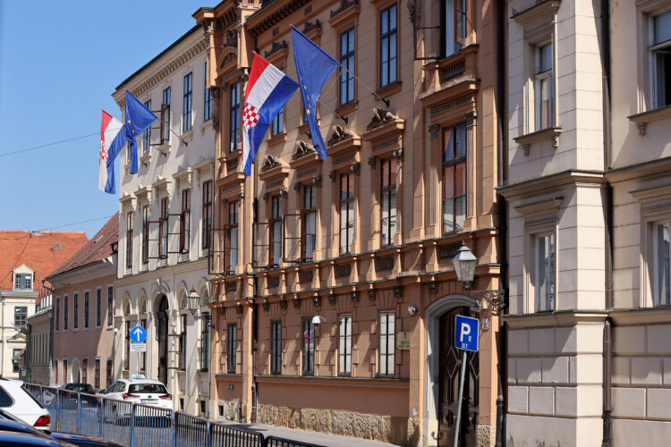 Mrak Taritaš upozorava na opasan presedan: “Zbog toga bi trebali naglavačke letjeti iz Ustavnog suda”